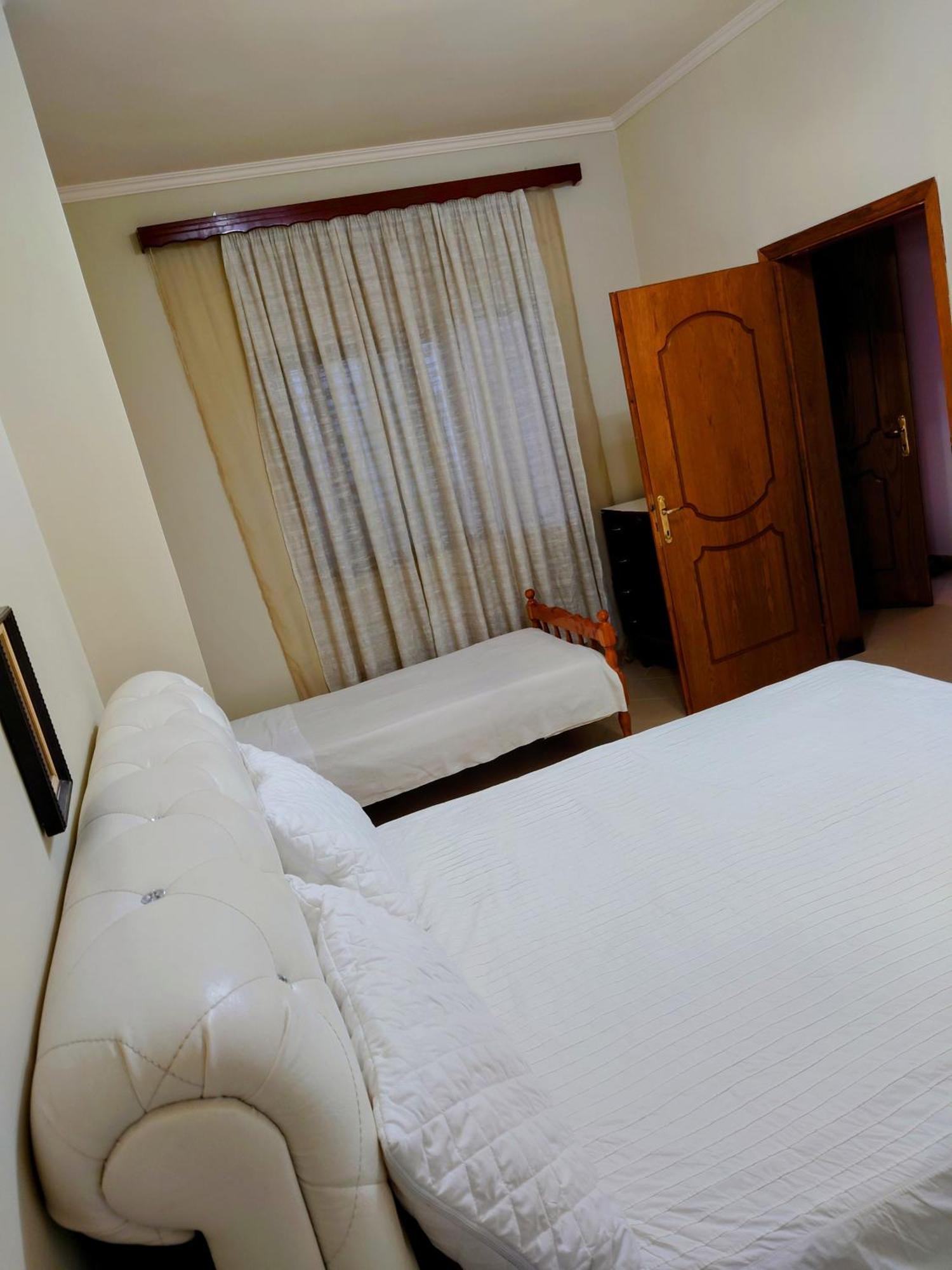 Anastasia'S Guest House เปอร์เมต ภายนอก รูปภาพ