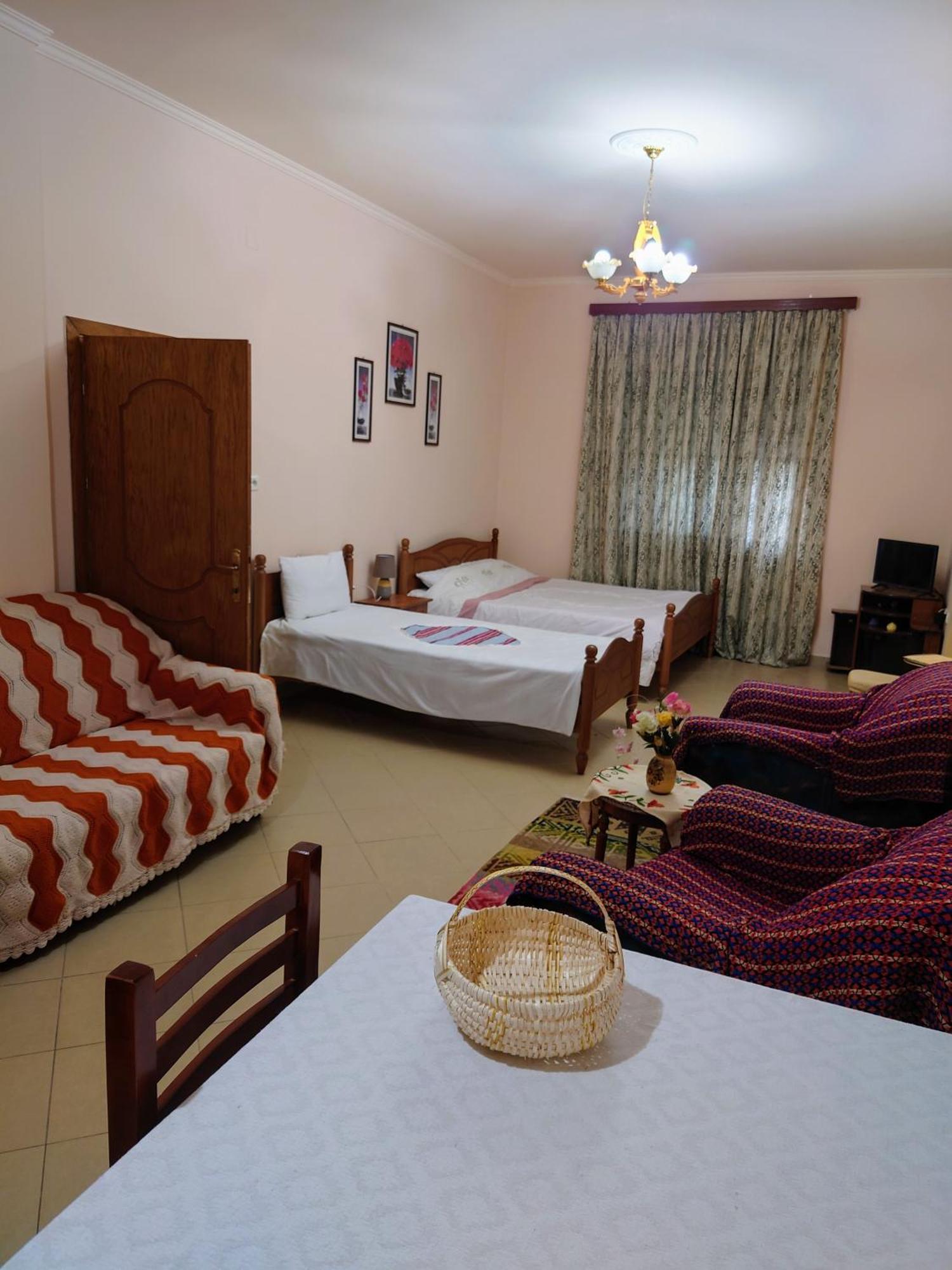 Anastasia'S Guest House เปอร์เมต ภายนอก รูปภาพ